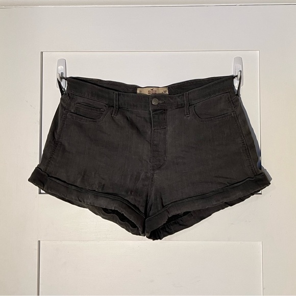 Hollister 3” shorts, Size 11 - Picture 2 of 2